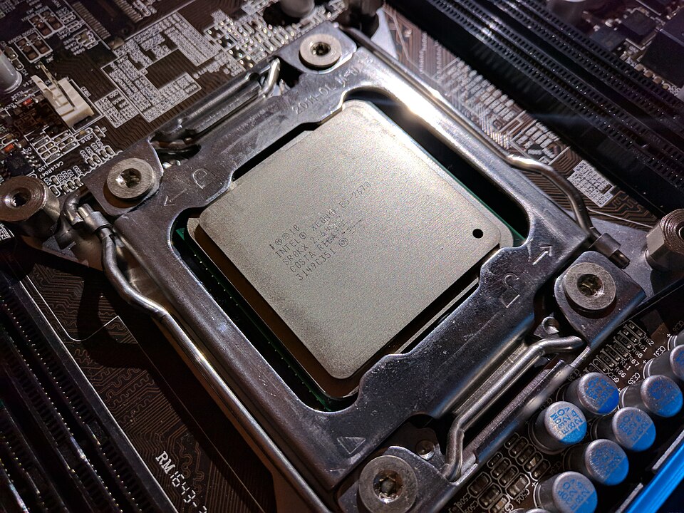 CPU Xeon E5-2680 v4 14C/28T (120W)